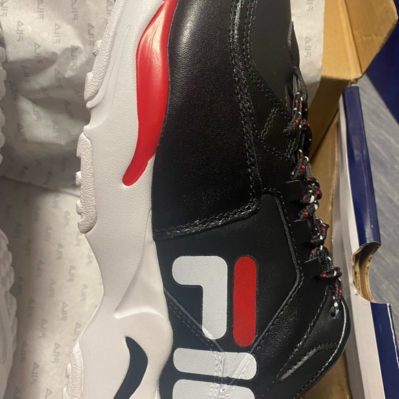MENS FILA Headline sneaker. Tried on but never worn size 11 (US) - Picture 6 of 7